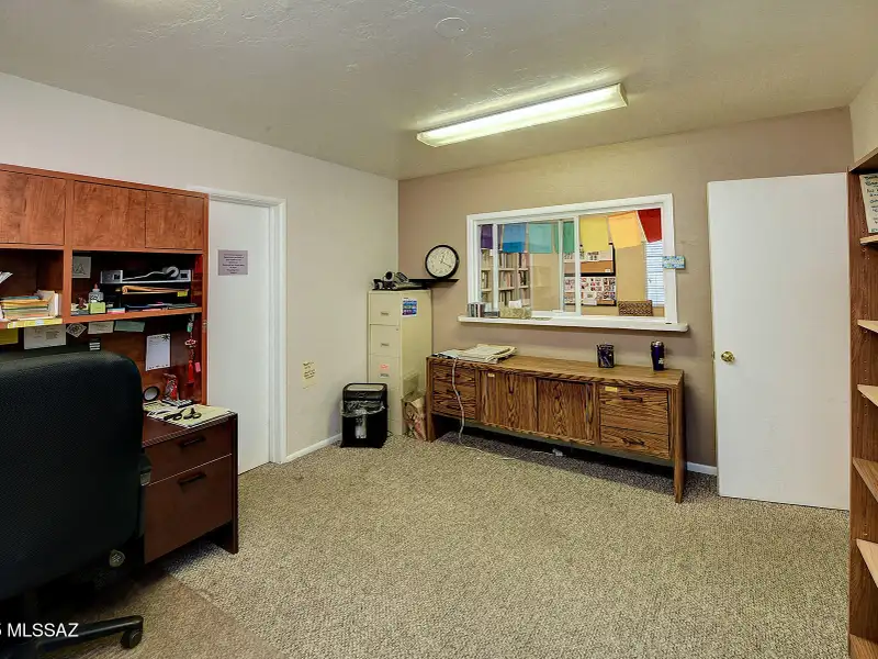 Prime Office Space in Central Tucson with High Visibility and Convenient Amenities