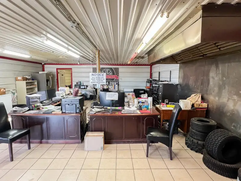Turn-key Auto and Truck Service Business with Inventory and Equipment in Olney, Tx