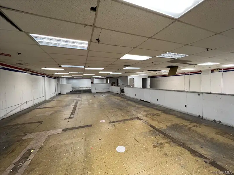Versatile 8,400 Sf Commercial Building in Getty Square, Yonkers, Ny