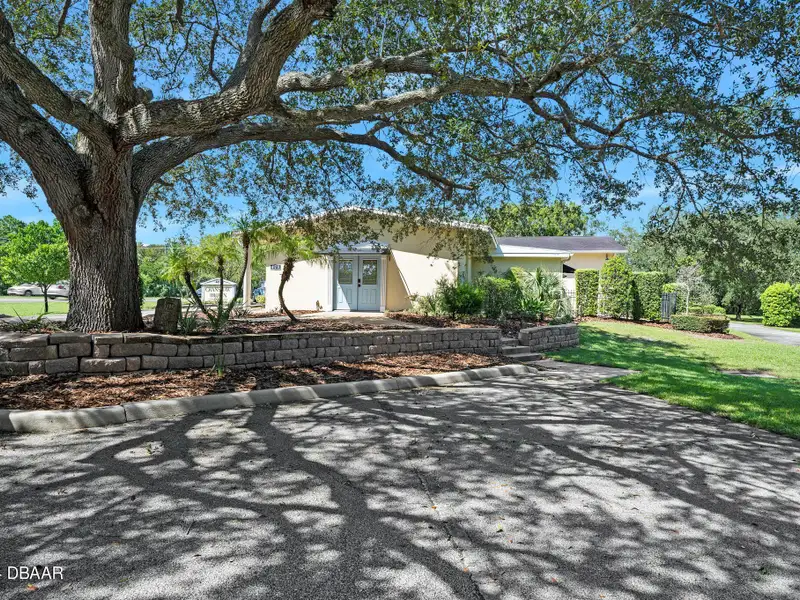 Class a Office Building with River Views in Ormond Beach, Ideal for Dual Tenancy
