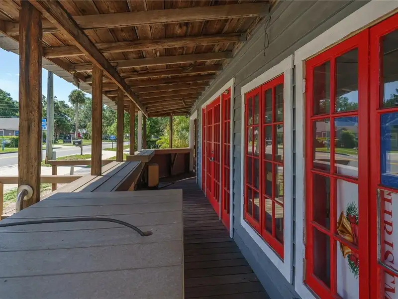 Distinctive Commercial Property in Historic Uptown Mount Dora with Flexible Layout