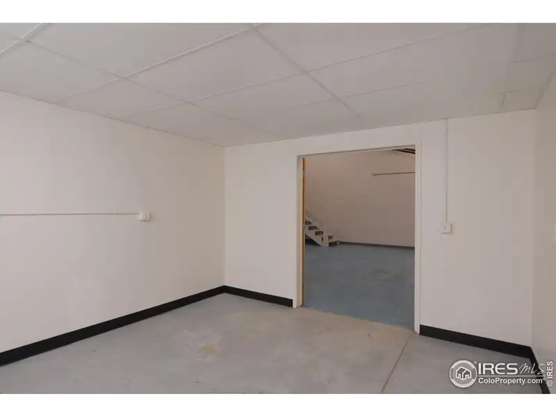 Industrial Office/warehouse for Lease in Loveland, Co - 5,057 Sf with Office Space