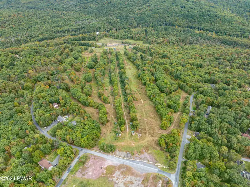 97.29-acre Former Ski Resort with Lodge in the Pocono Mountains