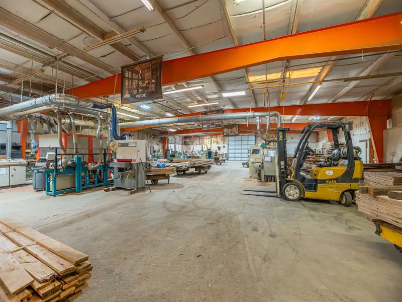 Mixed-use Industrial Property with Office, Storage, and Apartments in Bethel, Nc