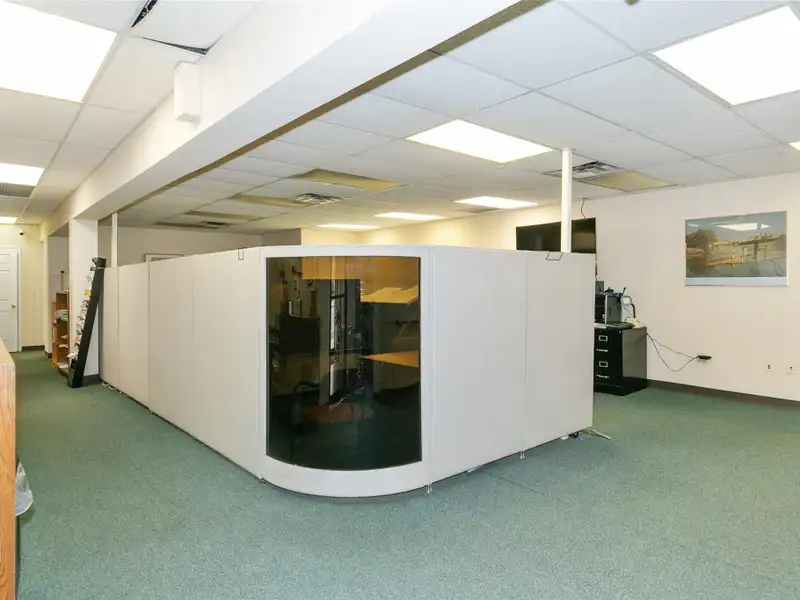 Versatile Commercial Space for Rent in Mineola - Offices, Storage, and Amenities Included