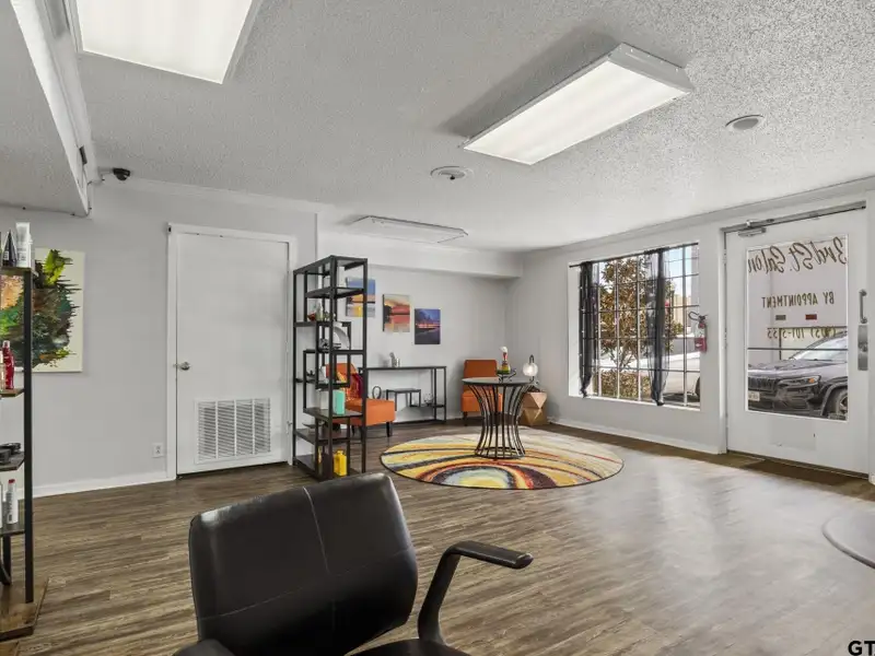 Historic Downtown Mt. Pleasant Multi-use Building with 9000 Sqft and Three Storefronts