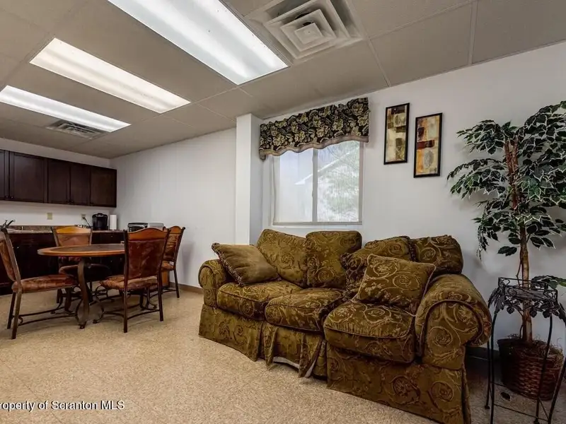 Warehouse Building with 10,000 Sq Ft Space on Purdytown Turnpike