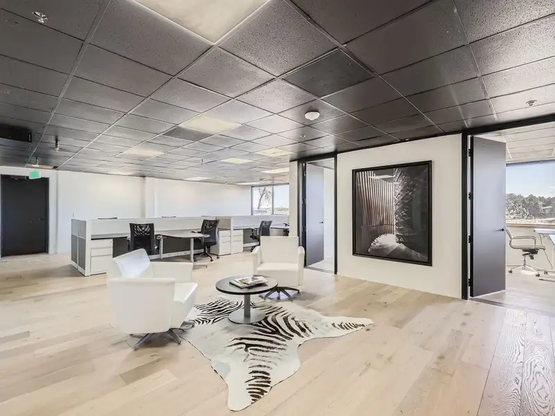 Modern Office/warehouse for Lease in Prime Golden Location with Outdoor Patio and Flexible Layout