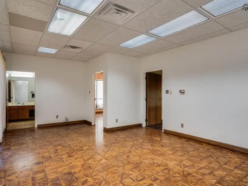 Warehouse and Office Complex in Business Park at 2716 Commerce, 20,000 Sf Warehouse