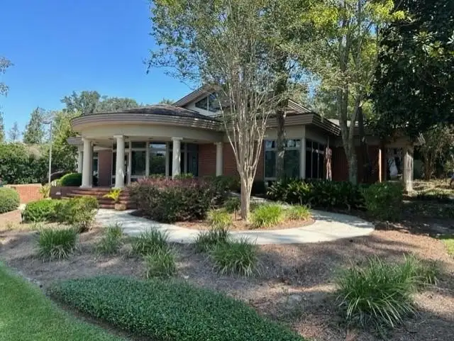 Versatile Commercial Property with Office Space Near I-75 in Valdosta's Business Hub