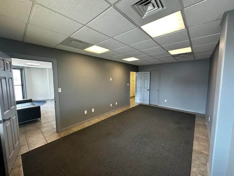 Warehouse and Office Space with Gated Yard in Prime Location