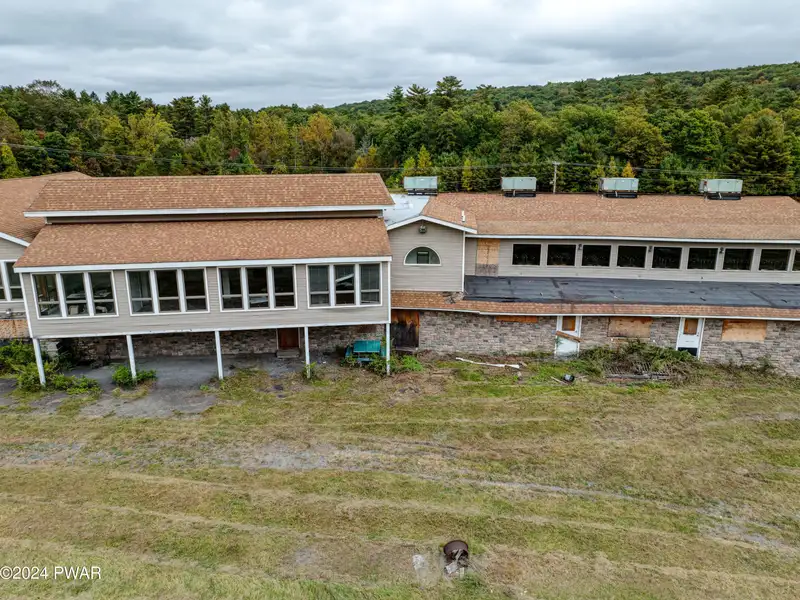 97.29-acre Former Ski Resort with Lodge in the Pocono Mountains
