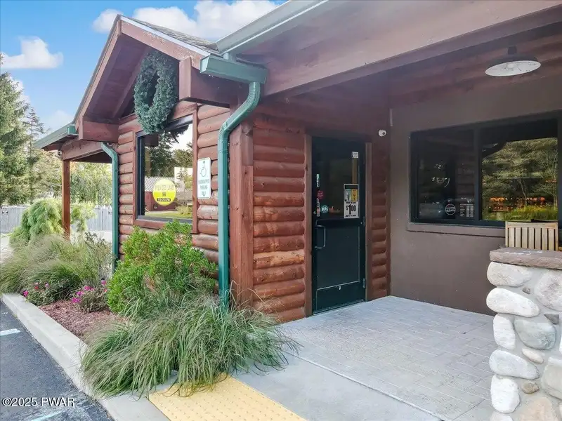 Turn-key Restaurant with Apartment Near Promised Land State Park and Recreational Trails