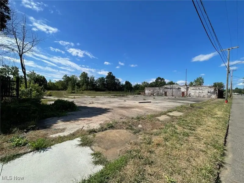 4 Acres of I-2 Heavy Industrial Land with 3,700 Sf Office Building