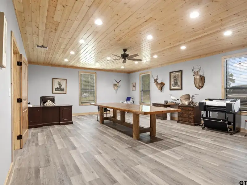 Expansive 13,500 Sq Ft Warehouse and Office on 11.5 Acres Along Highway 271