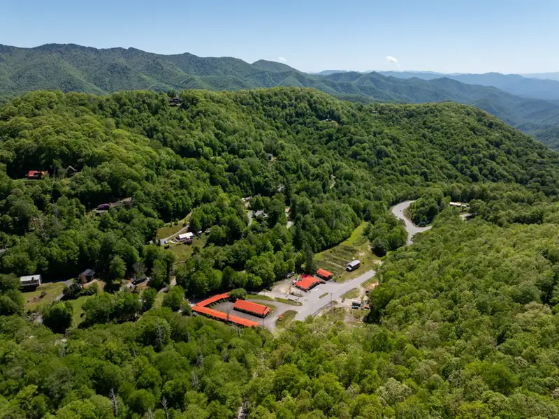 Investment Opportunity: 15-unit Motel in Blue Ridge Mountains Near Gatlinburg and Pigeon Forge
