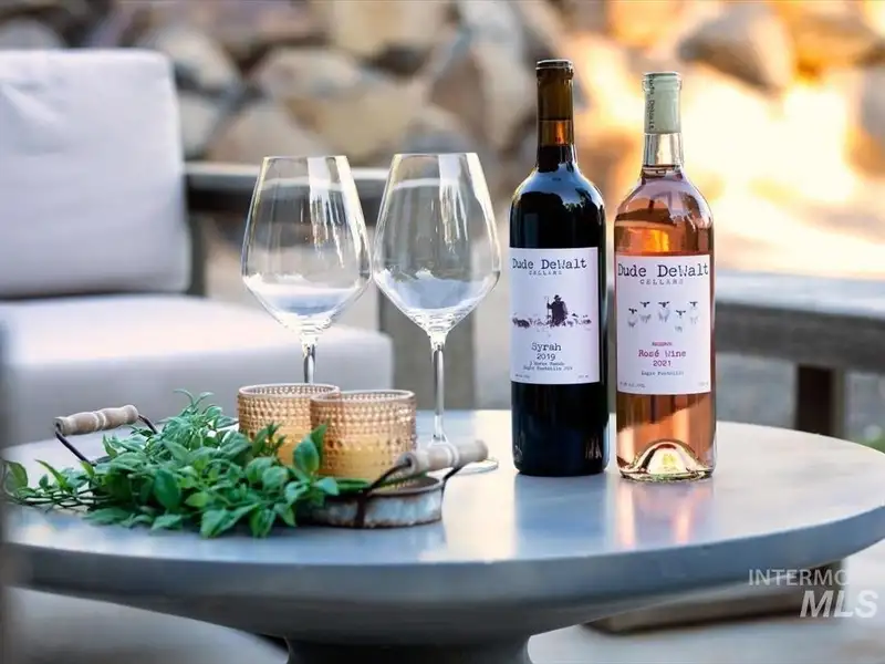 Hilltop Winery and Event Center with Custom Home and 360-degree Views in Eagle, Idaho