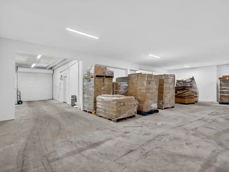 Recently Renovated 2,741 Sf Building Near I-95 with Flexible Use Options