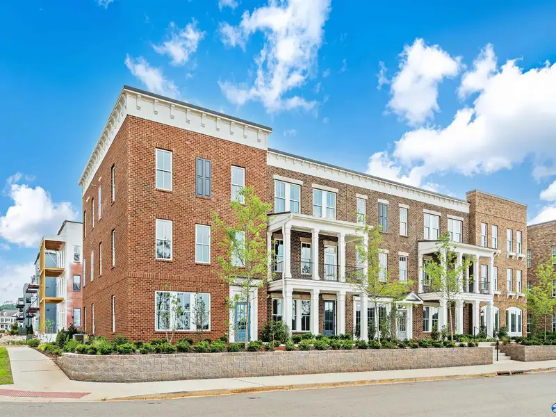 Live/work Townhome with Flex Space, Gourmet Kitchen, and 2-car Garage in Prime Location