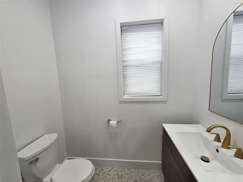 Upscale Private Office Spaces in Restored Monticello Building with Utilities Included