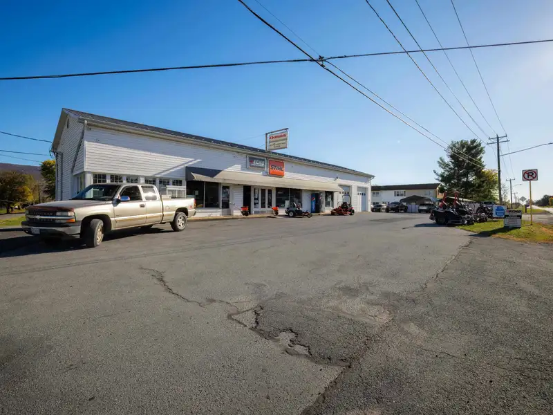 Versatile 9,940 Sq Ft Mixed-use Building on Congress Street, New Market, Shenandoah Valley
