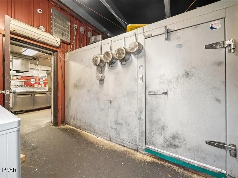 Turn-key Restaurant with Liquor License on 26 Acres in Lake Ariel, Pa