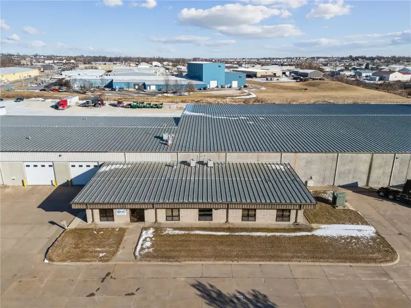 54,000 Sf Heated Warehouse and Office Space in Marion, Ia with Wash Bay and Loading Options