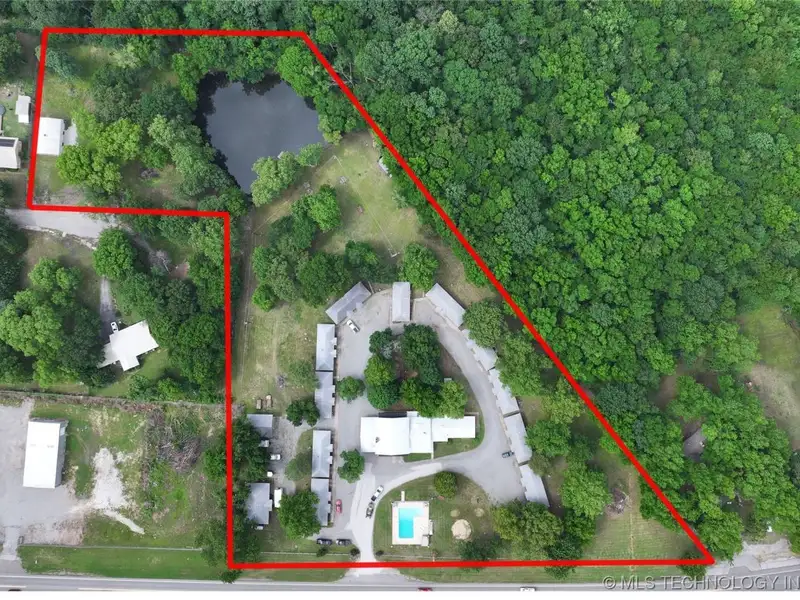 Historic 25-unit Resort on Hwy 51 Near Lake Fort Gibson, Wagoner, Oklahoma