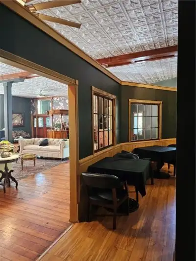 Historic Grand Central Hotel with 15 Suites and Restaurant in Eureka Springs, Ar