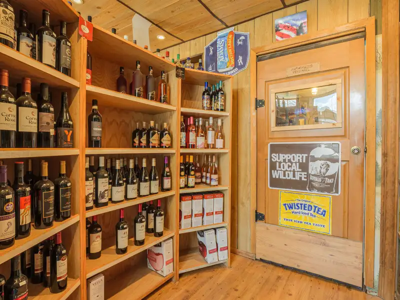 Mixed-use Retail and Residential Property with Expansion Potential in Collbran, Co