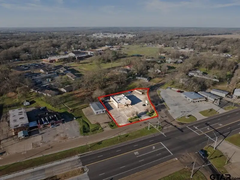 Commercial Building for Sale in Prime Location with High Visibility and Foot Traffic