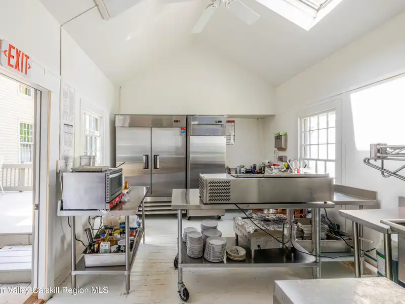Historic Mixed-use Landmark in Kinderhook Village with Restaurant and Flexible Suites