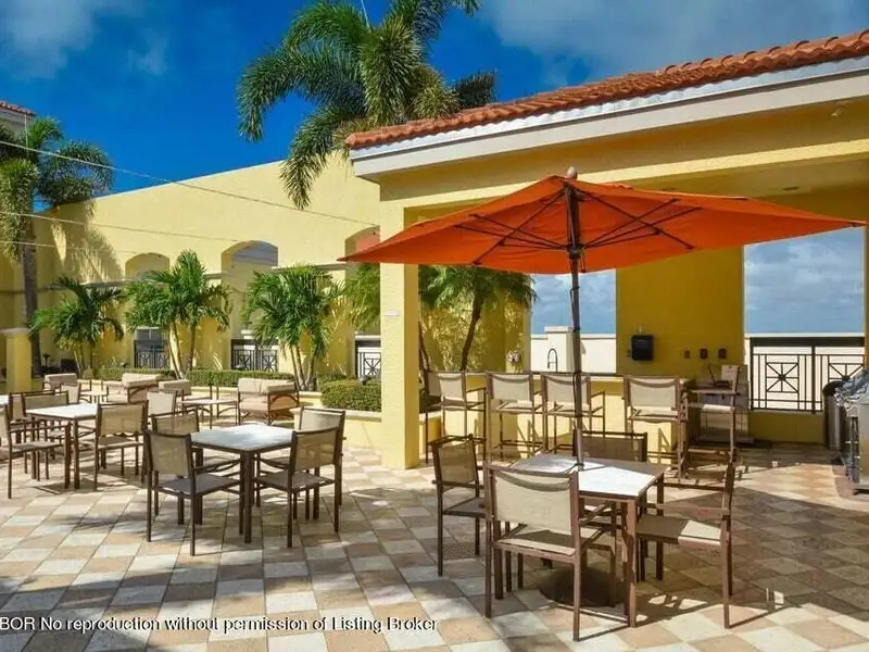 Live/work Condominium in Downtown West Palm Beach with Private Entrance and Parking