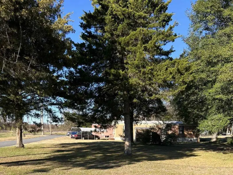 Mobile Home Park with 4 Trailers in North Little Rock, C4 Zoning