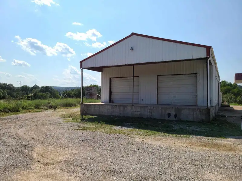 Commercial Property with Highway Frontage, Multiple Buildings, and 6 Acres in St. Joe
