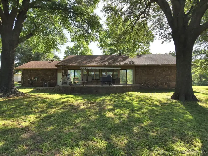 Live-work Property: 2000 Sq. Ft. Office Building with House on 1.25 Acres