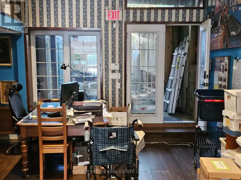 Upgraded Live/work Building in Kensington Market with Law Offices and Lower-level Apartment