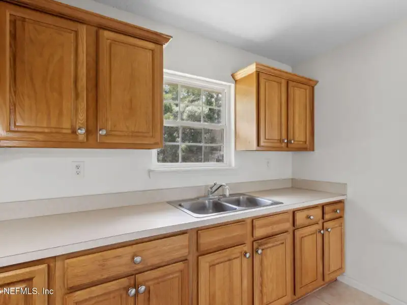 5.04-acre Mixed-use Parcel with Home and Shop in Nassau County