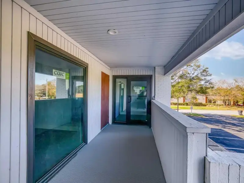 Downtown Pensacola Multi-tenant Office Building with 15,000 Sq Ft of Versatile Space