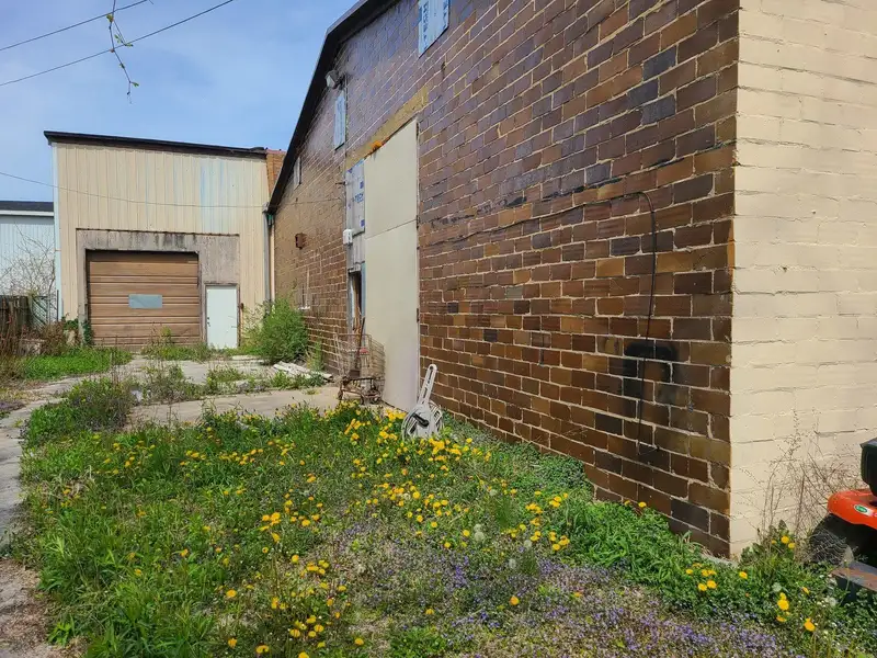 11,500 Sq Ft Manufactured Flex Building with Multiple Units in Tift District