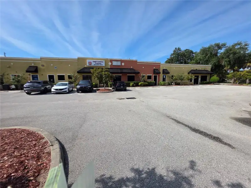 Versatile Commercial Space with Zoning for Office, Retail, and Light Industrial Near I-4