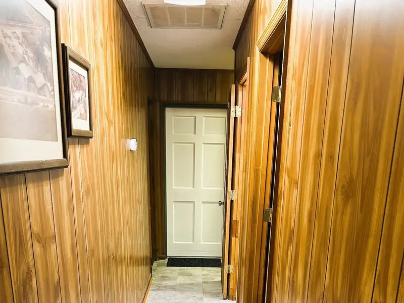 Commercial Property with Office and Warehouse on 1.5 Acres in Andrews, Sc
