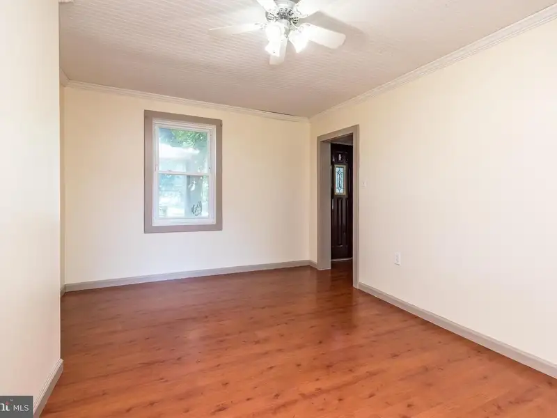 Auto Repair Shop with Residential Income Opportunity in Prime Location
