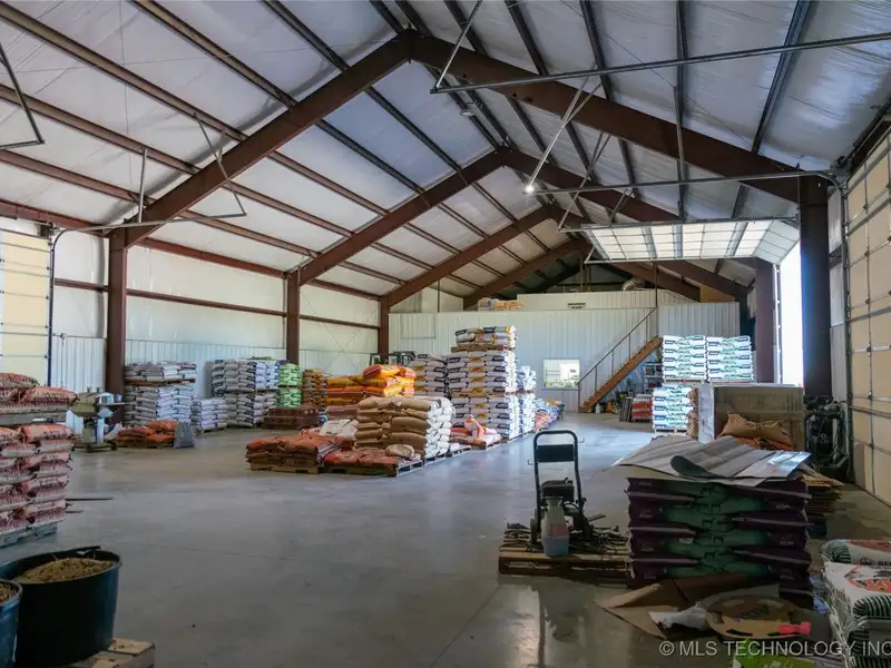 20-acre Commercial Property with Turnkey Business on Hwy 60 Near Vinita