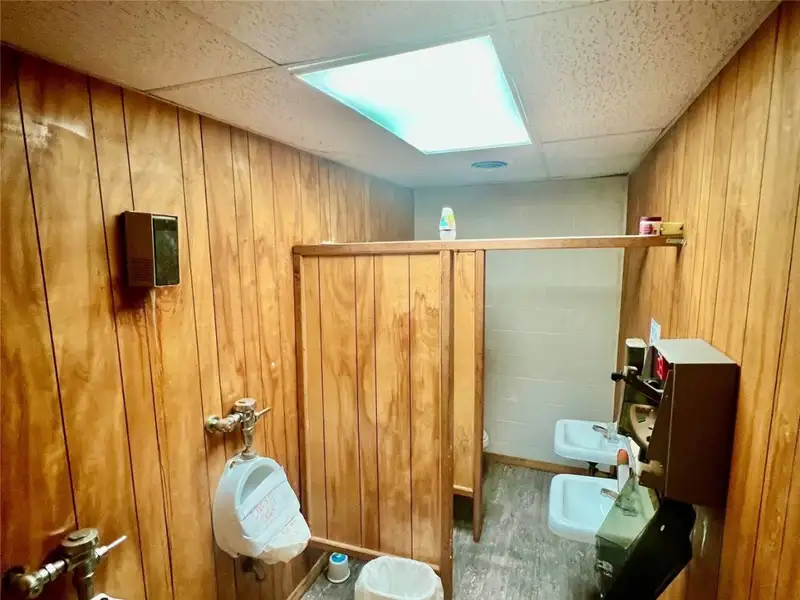 Spacious Church Building on 5 Acres with Ample Parking and Growth Potential