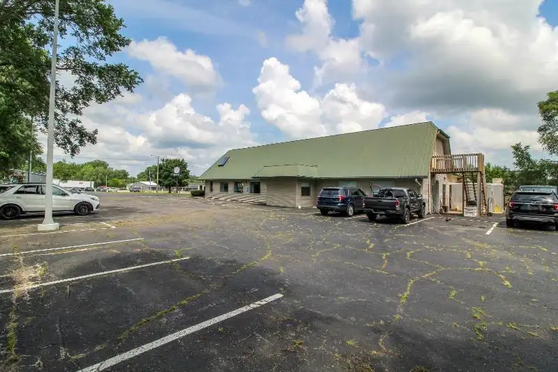 Turn-key Restaurant Building on 1.58 Acres with Ample Parking and Kitchen Facilities