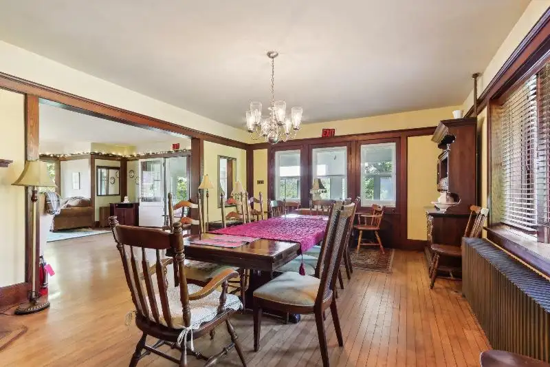 Turnkey B&b and Event Center in Wisconsin Dells with 17 Guest Suites