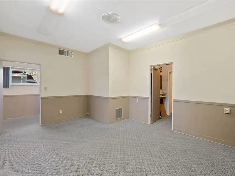 High Visibility Retail/office Building in Downtown St. Petersburg - Renovate or Rebuild Opportunity