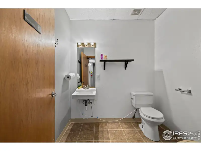 Two Office Units for Lease in South-central Fort Collins with Open Floor Plan