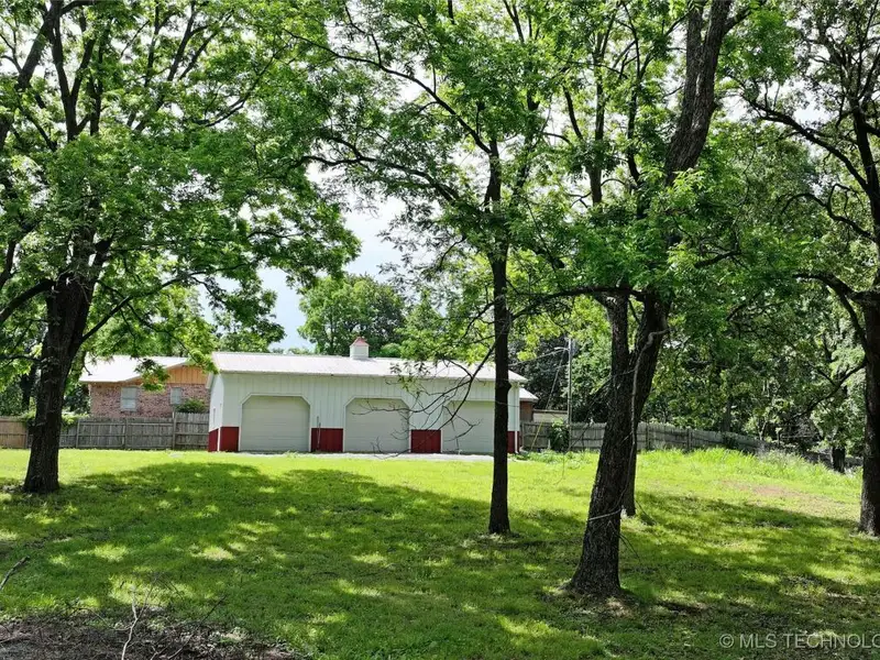 Historic 25-unit Resort on Hwy 51 Near Lake Fort Gibson, Wagoner, Oklahoma
